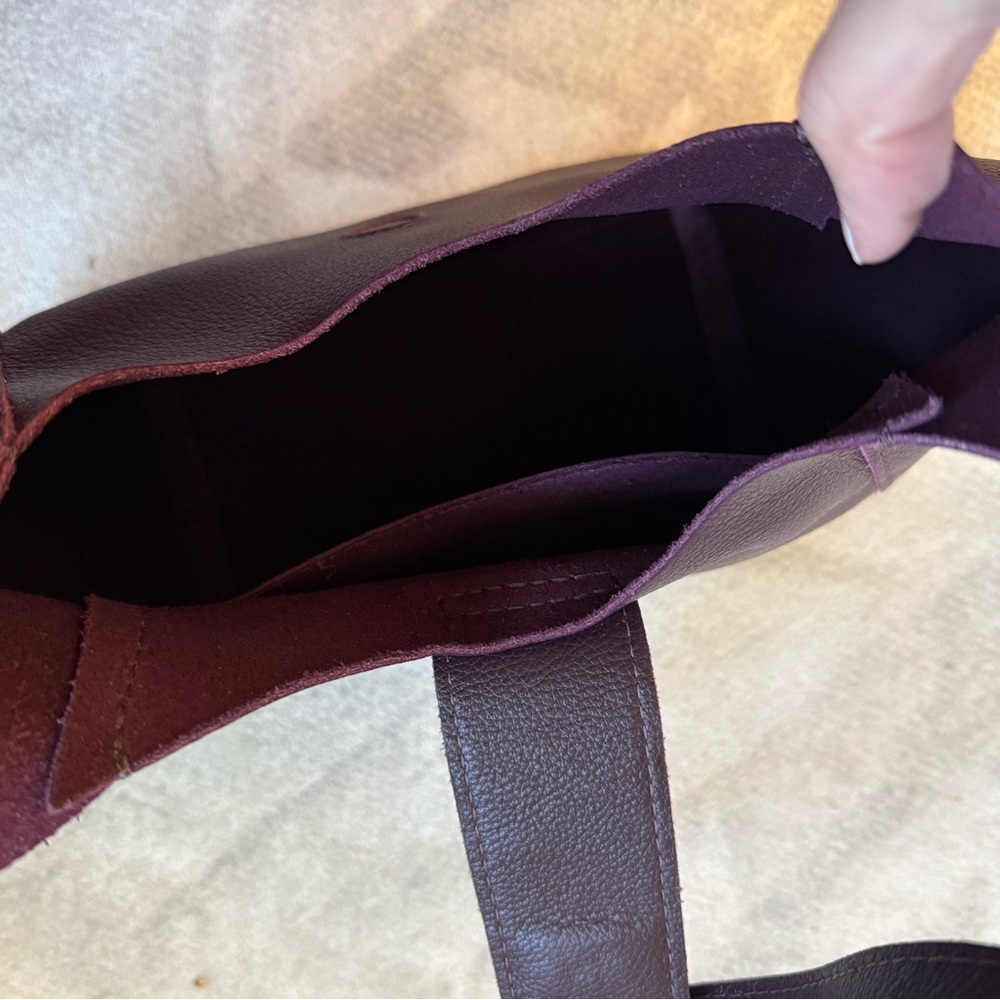 NWT Portland Leather Flora Shoulder Hobo Bag in Plum (NEW WITH TAGS) - Picture 10 of 12